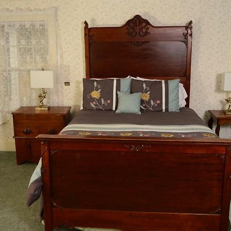 Windflower Inn Great Barrington Bagian luar foto