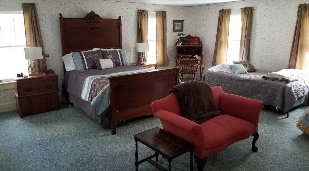 Windflower Inn Great Barrington Bagian luar foto