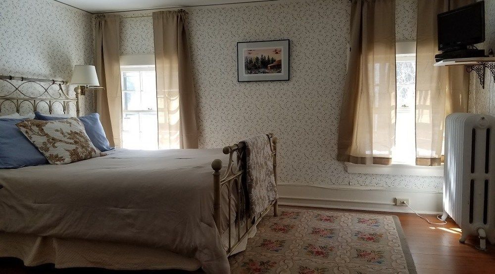 Windflower Inn Great Barrington Bagian luar foto