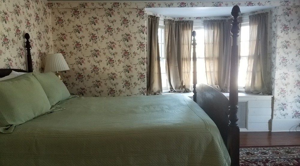 Windflower Inn Great Barrington Bagian luar foto