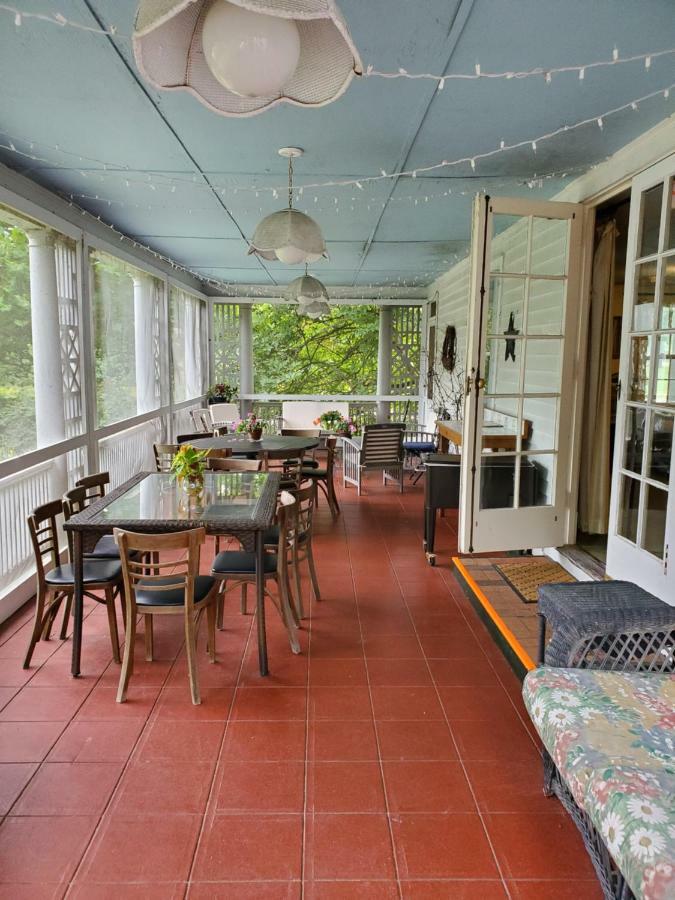 Windflower Inn Great Barrington Bagian luar foto