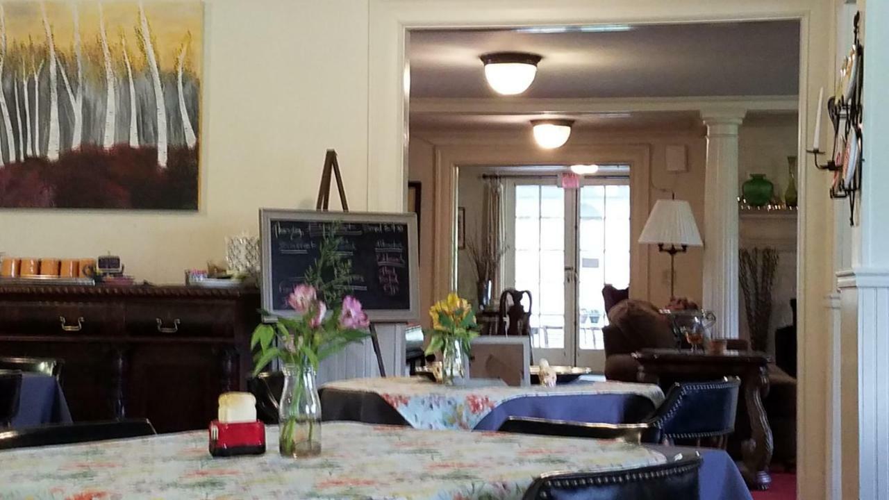 Windflower Inn Great Barrington Bagian luar foto