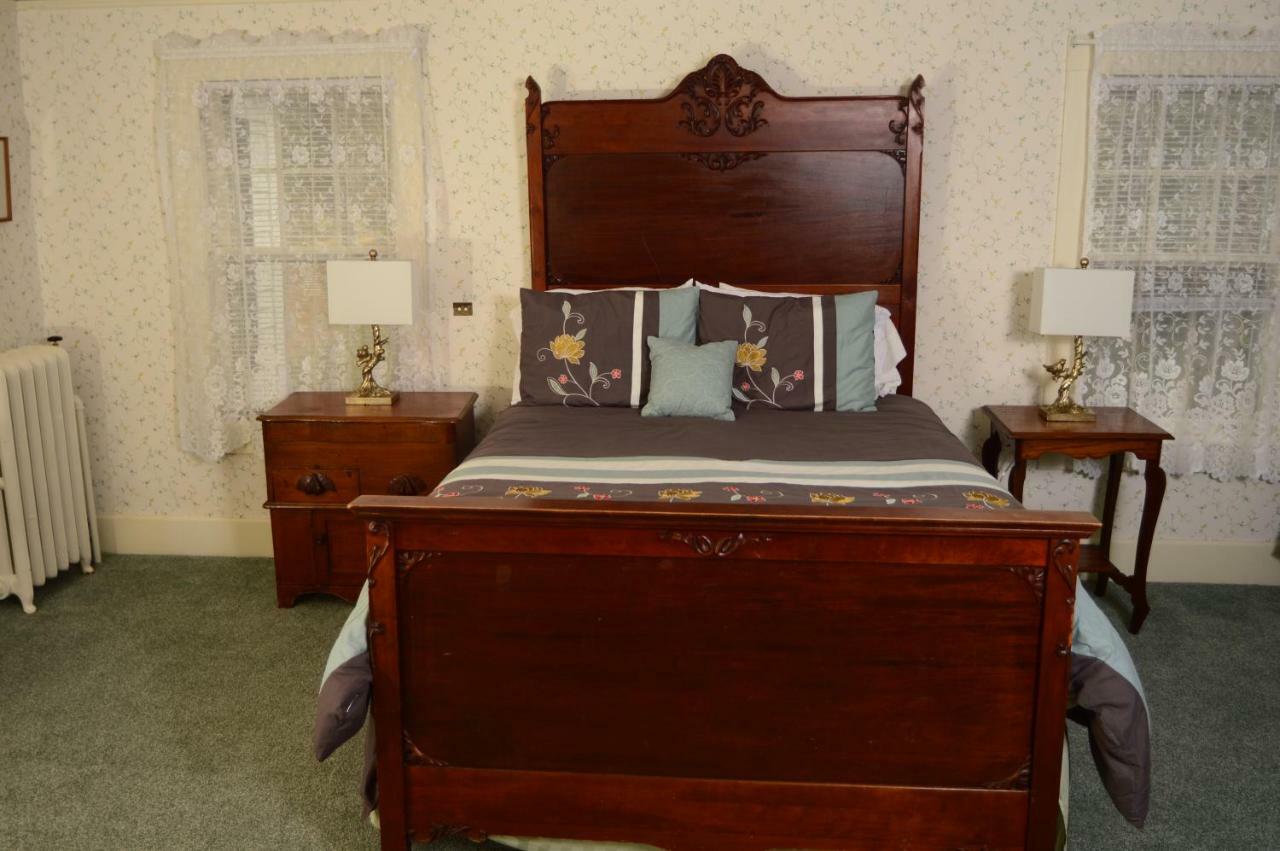 Windflower Inn Great Barrington Bagian luar foto