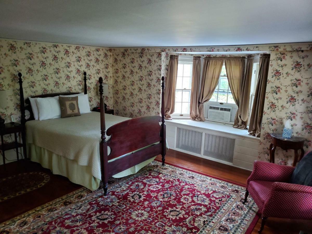 Windflower Inn Great Barrington Bagian luar foto