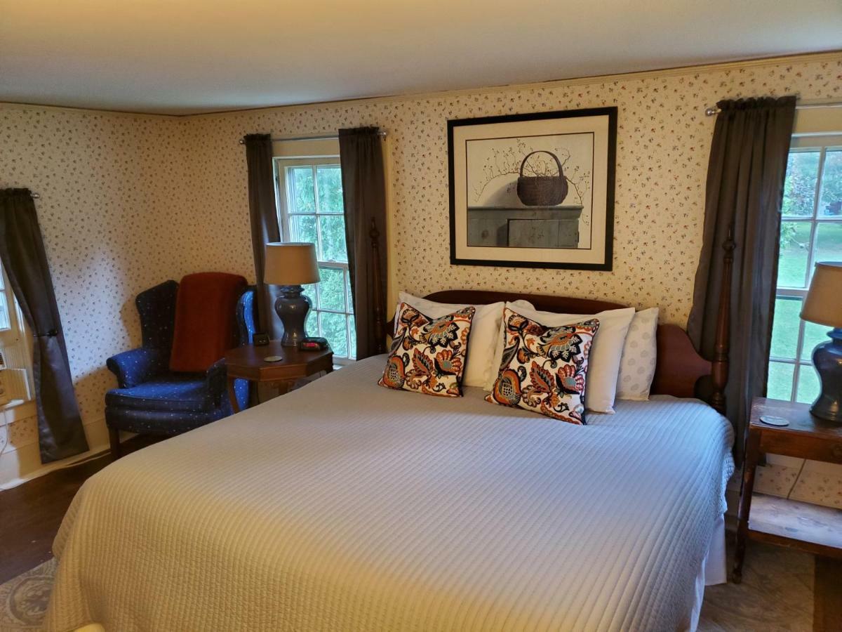 Windflower Inn Great Barrington Bagian luar foto