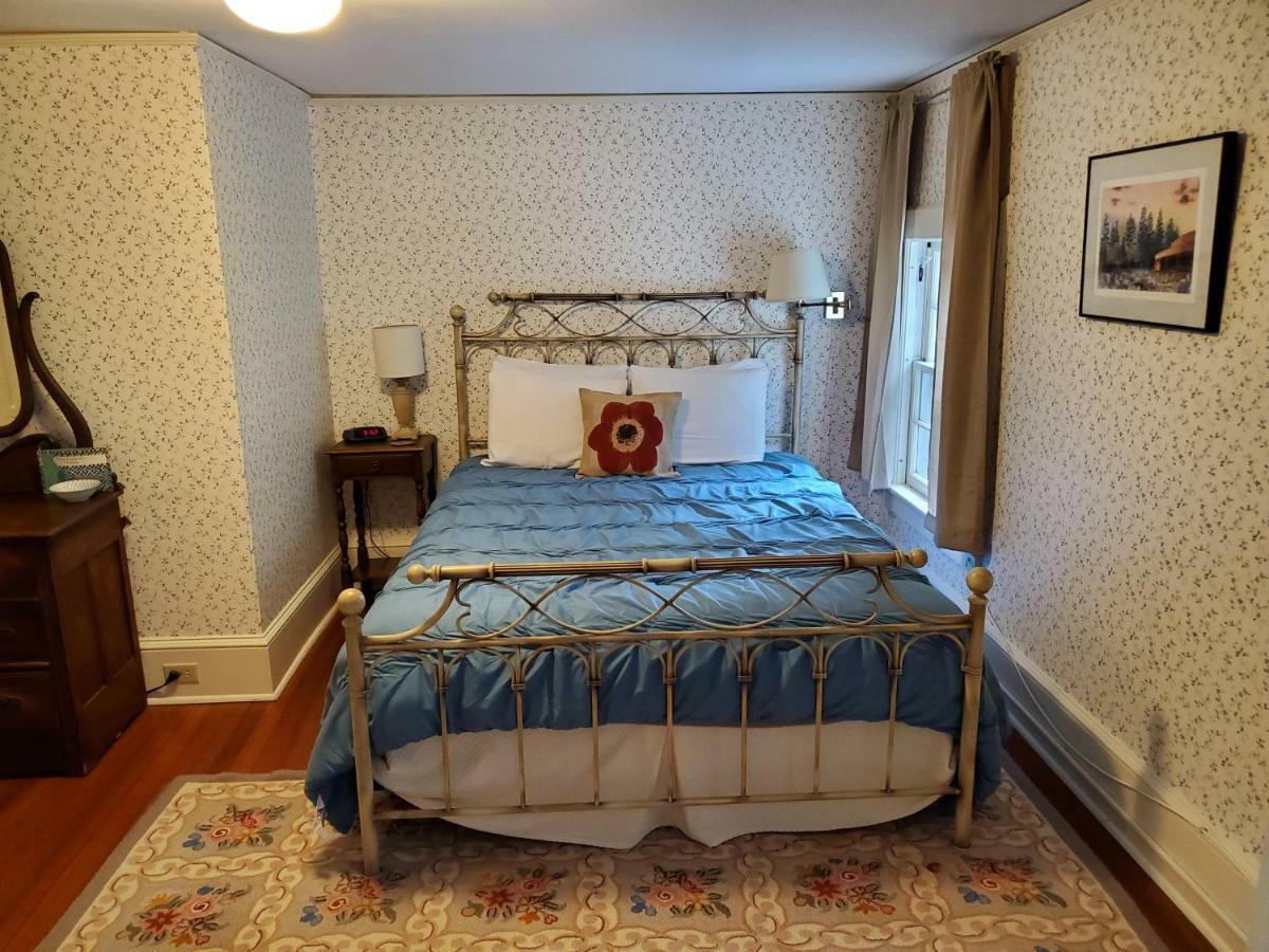 Windflower Inn Great Barrington Bagian luar foto
